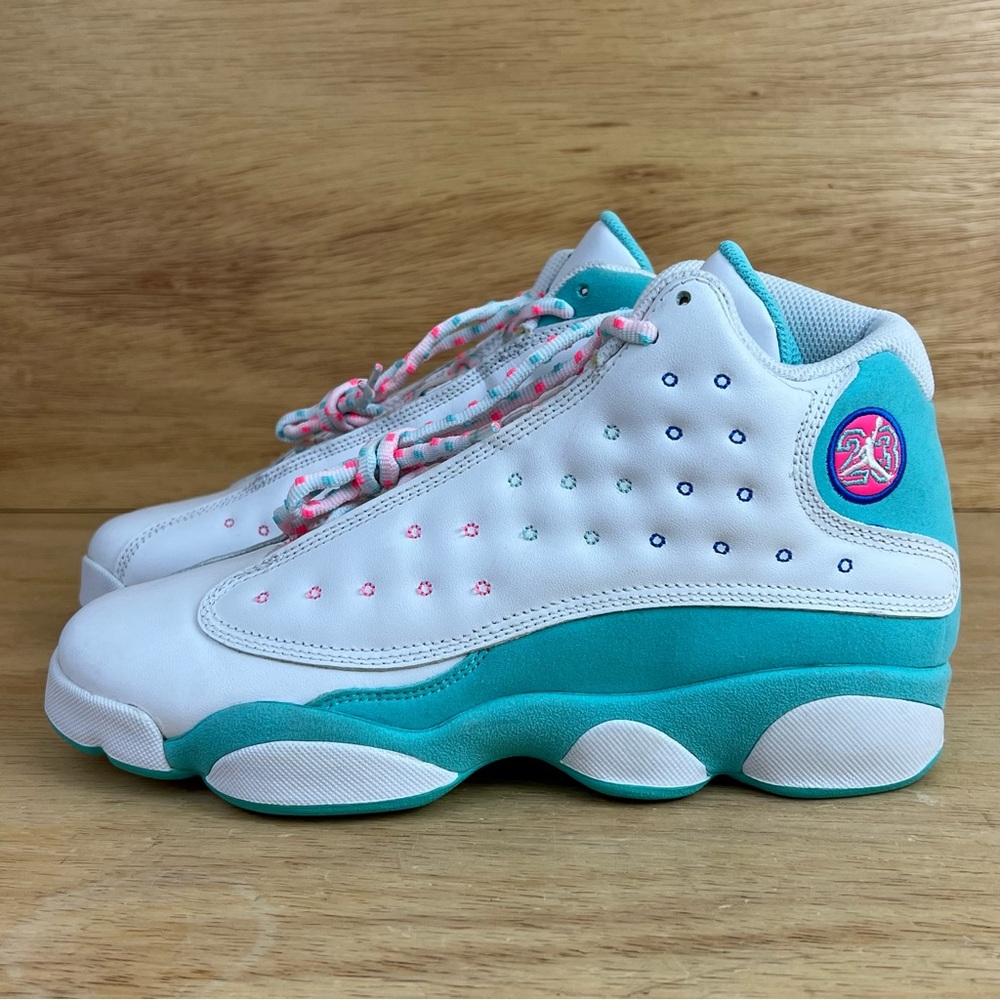 Air Jordan 13 Retro "Aurora Green" (GS) sneaker Size 7 youth